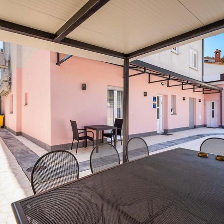 Rooms And Studio Flora Poreč Zewnętrze zdjęcie