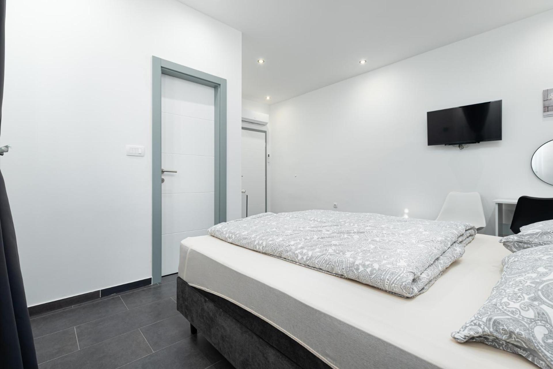 Rooms And Studio Flora Poreč Zewnętrze zdjęcie